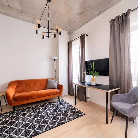 Cosy 1-bedroom Flat In The Old Town 公寓 *